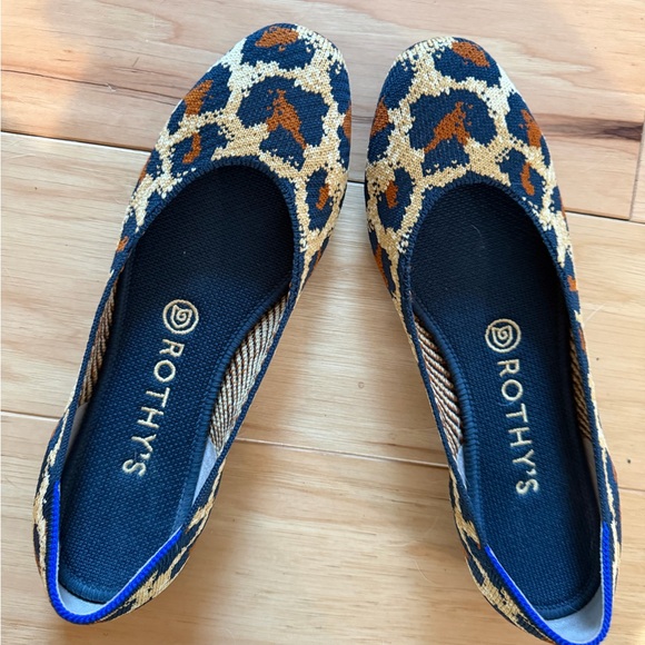 Rothy's Women's Flats - Round Toe Retired Adorable Leopard Print size 8 - Picture 2 of 10